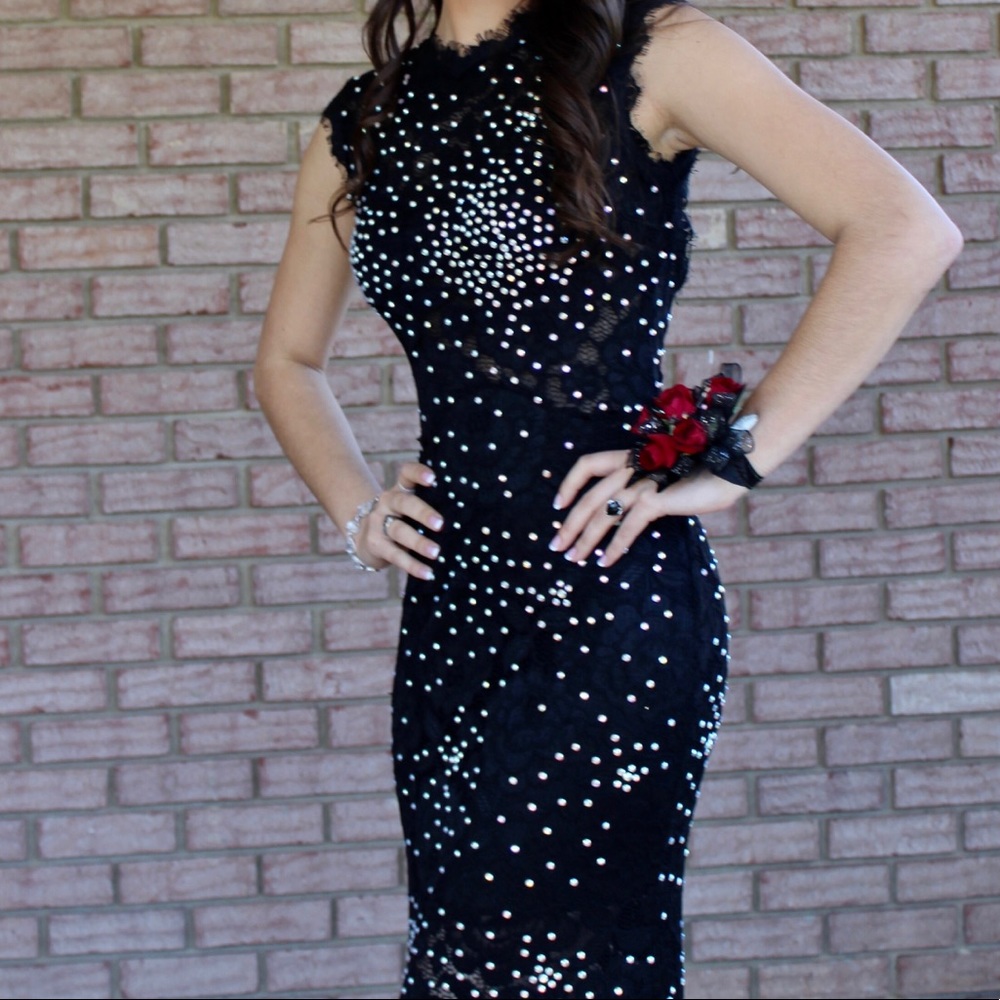 Prom dress - Picture 3 of 4